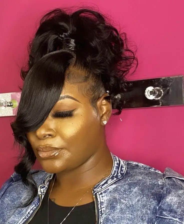 lady wearing short relaxed hair ponytail