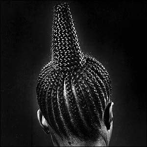 back view of  black and white shuku hairstyle