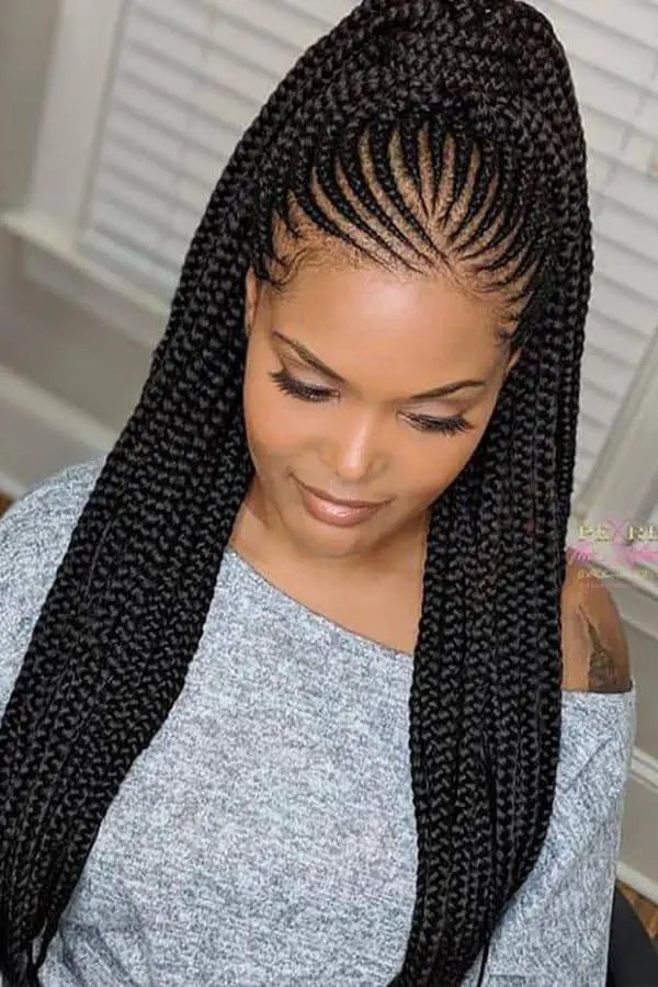 lady wearing Ghana braids