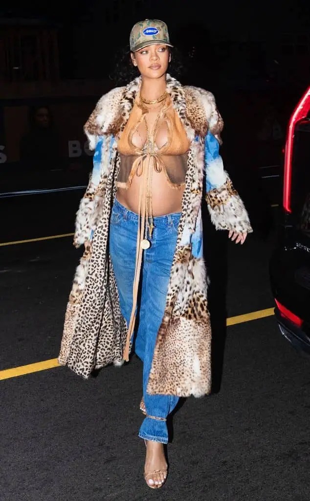Rihanna step pigs out with maternity jeans