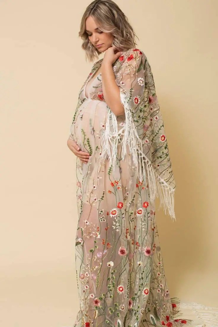 Woman wearing a light maternity gown