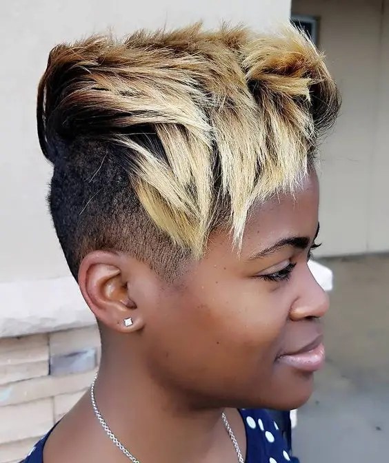 Black Woman Rocking a Black and Blonde Pixie Cut