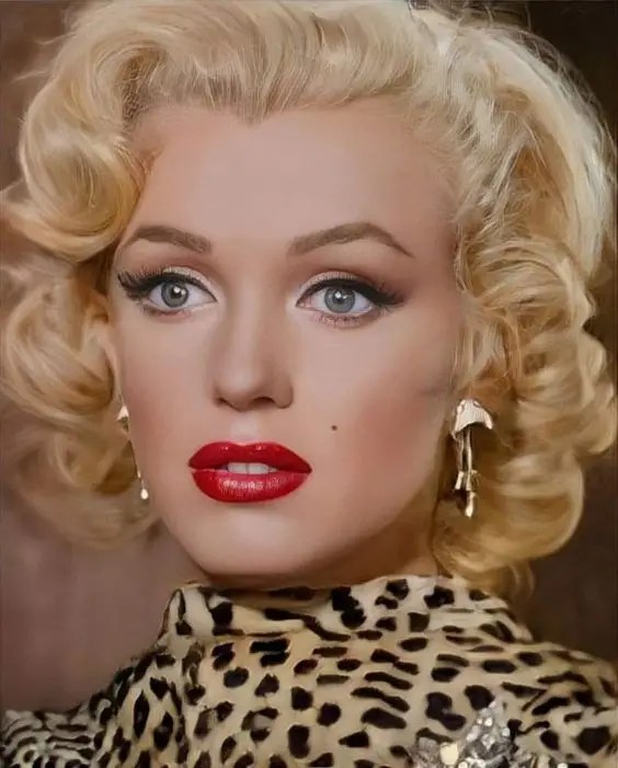 Marilyn Monroe has been crowned one of the hottest blondes of all time.
