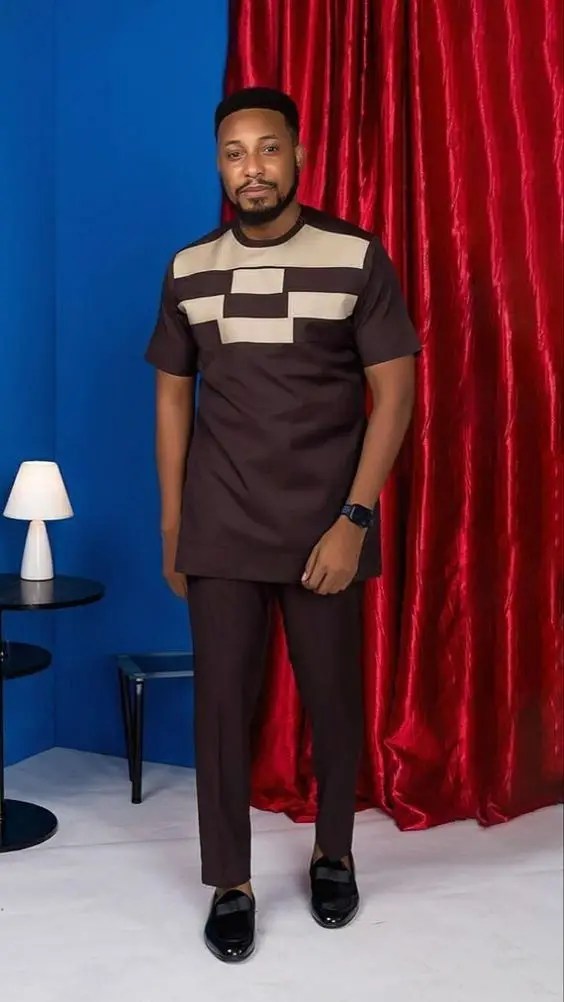 Men wearing brown and light brown short sleeve kaftan styles for men