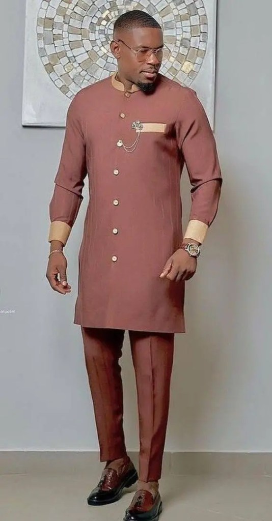 man wearing brown long-sleeved caftan
