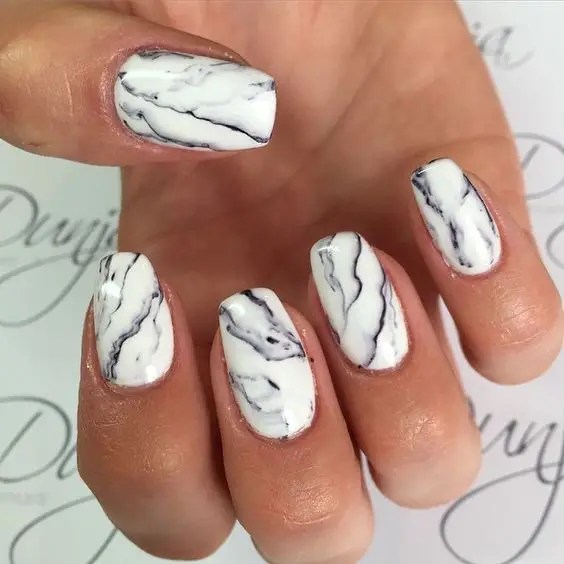 Marble nails are beautiful and never go out of style.
