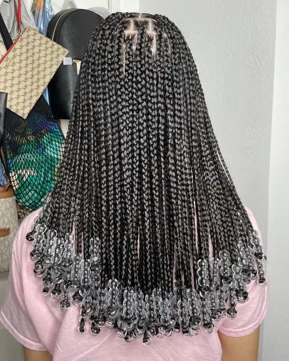 Medium Knotless Braids with Beads