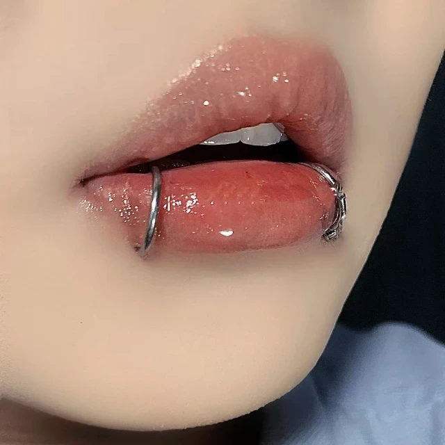 How to Find a Good Piercer for Your Lip Piercing 