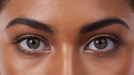 How to Whiten Your Eyes Without Photo Retouching – Svelte Magazine